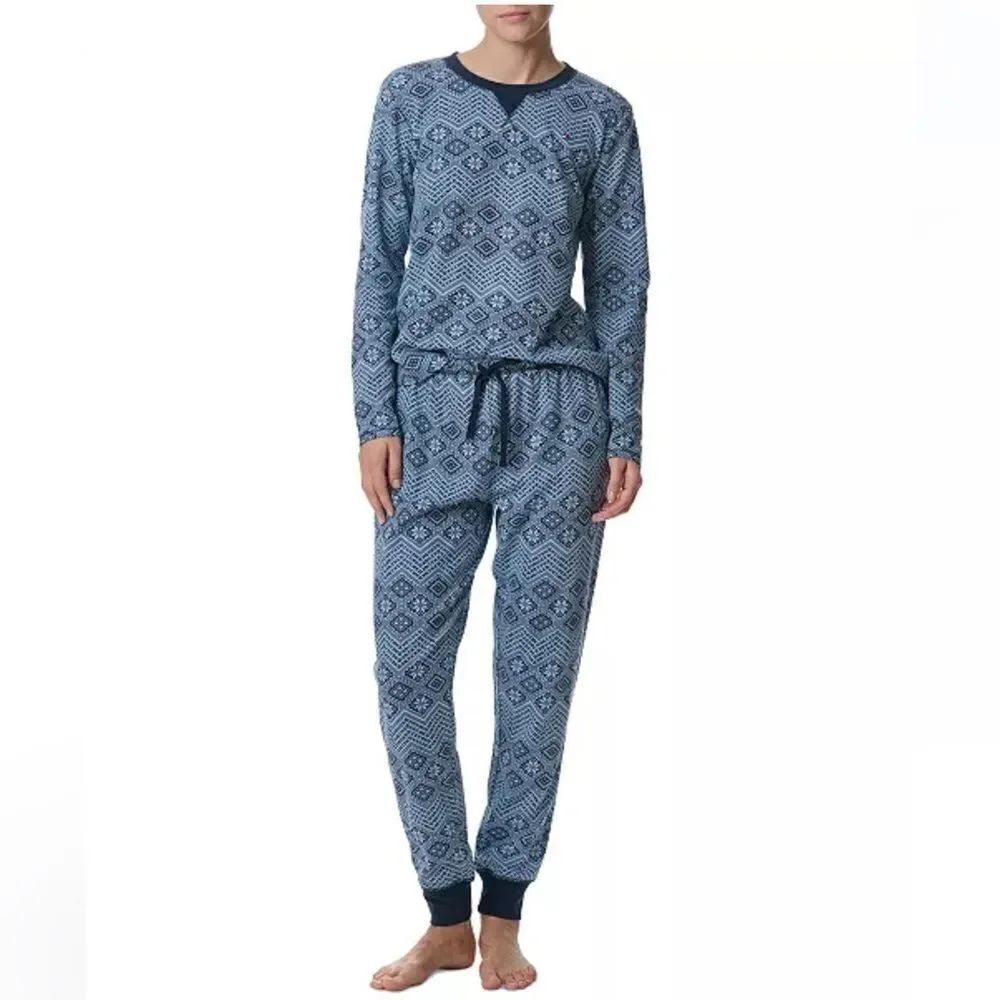 Tommy Hilfiger XL Navy Light Blue Sweater Weather Crew Top & Jogger PJ Gift Set